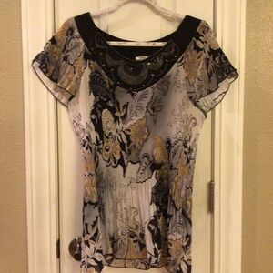 Size XL Black/Gold Design Top with sparkly Collar